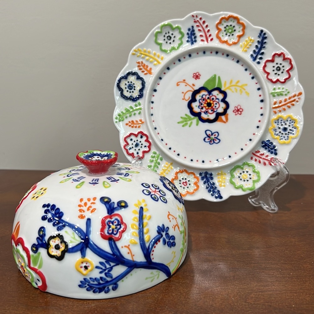 ANTHROPOLOGIE Floral Embossed Detailed Butter Dish